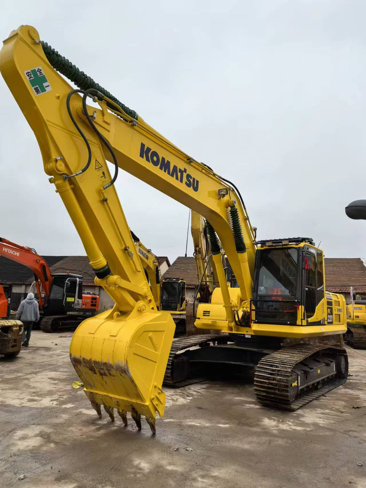Komatsu pc220-8 - Crawler excavator: picture 2 Komatsu pc220-8 - Crawler excavator: picture 2