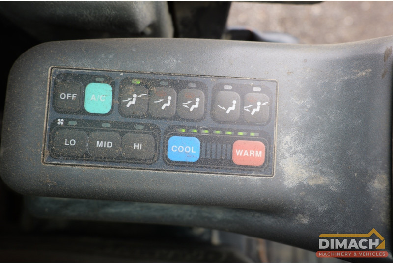 Bobcat E80 EA Airco - centrale smering - Verachtert CW10 hydraulische snelwissel - Excavator: picture 4 Bobcat E80 EA Airco - centrale smering - Verachtert CW10 hydraulische snelwissel - Excavator: picture 4