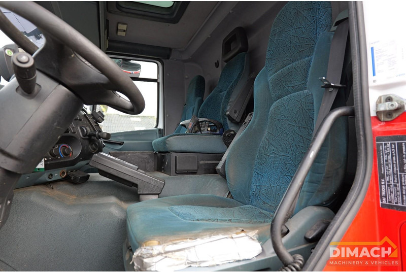 Leasing of DAF AS75PC 6x2*4 DAF CF - Haller - kraak pers opbouw - HMF 2000 SK3 kraan met afstandbediening - Euro 3 - NL auto - 1 kamer DAF AS75PC 6x2*4 DAF CF - Haller - kraak pers opbouw - HMF 2000 SK3 kraan met afstandbediening - Euro 3 - NL auto - 1 kamer: picture 11