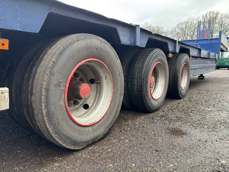 Nooteboom Lowloader tieflader 3 assen leaf spring, laadklep - Low loader semi-trailer: picture 5 Nooteboom Lowloader tieflader 3 assen leaf spring, laadklep - Low loader semi-trailer: picture 5