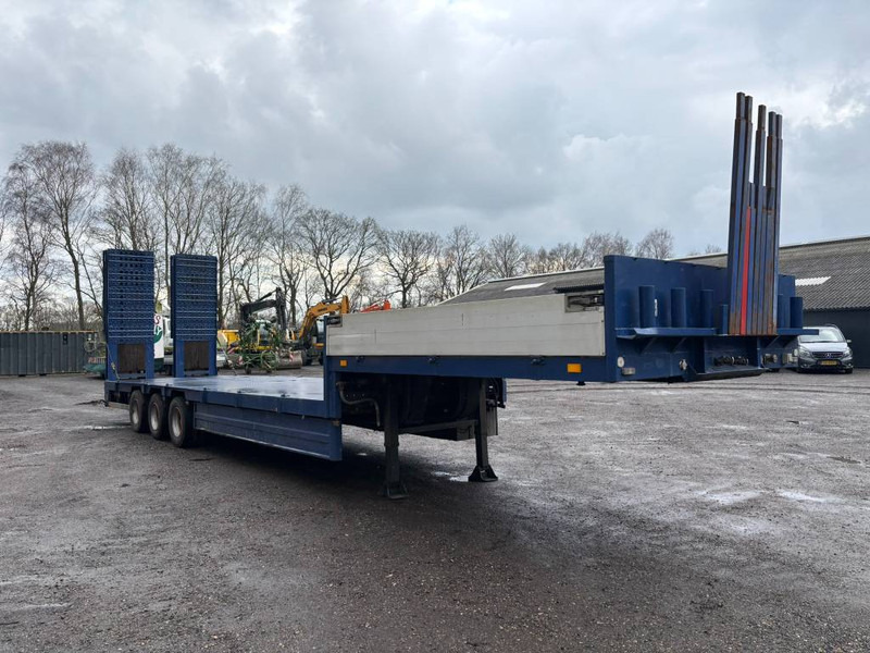 Nooteboom Lowloader tieflader 3 assen leaf spring, laadklep - Low loader semi-trailer: picture 4 Nooteboom Lowloader tieflader 3 assen leaf spring, laadklep - Low loader semi-trailer: picture 4