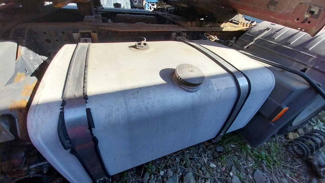 Zbiornik paliwa 280 / 300 IVECO STRALIS hiway mega e5 - Fuel tank for Truck: picture 1 Zbiornik paliwa 280 / 300 IVECO STRALIS hiway mega e5 - Fuel tank for Truck: picture 1