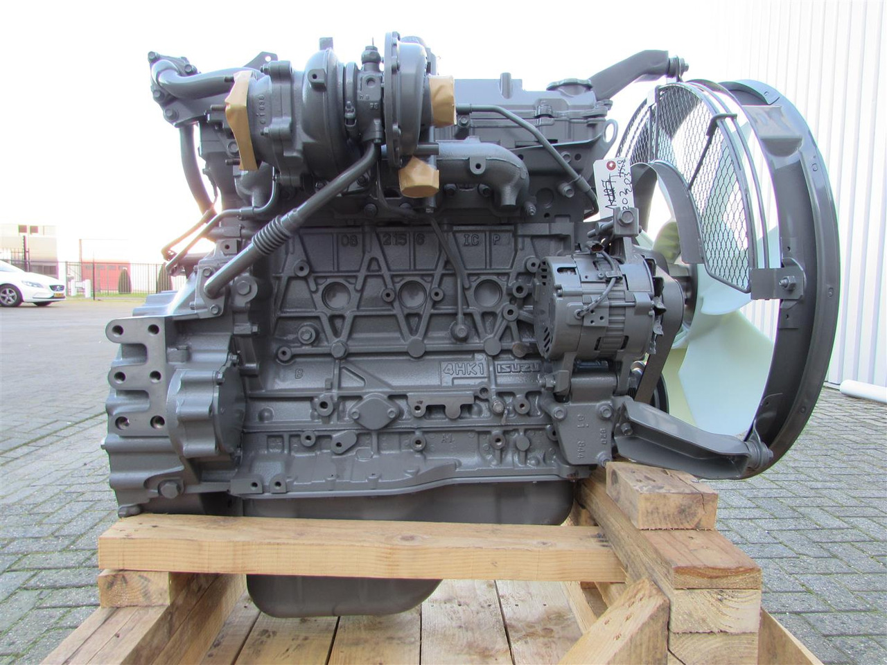 Isuzu 4HK1XYSS-01 - Engine for Excavator: picture 1 Isuzu 4HK1XYSS-01 - Engine for Excavator: picture 1