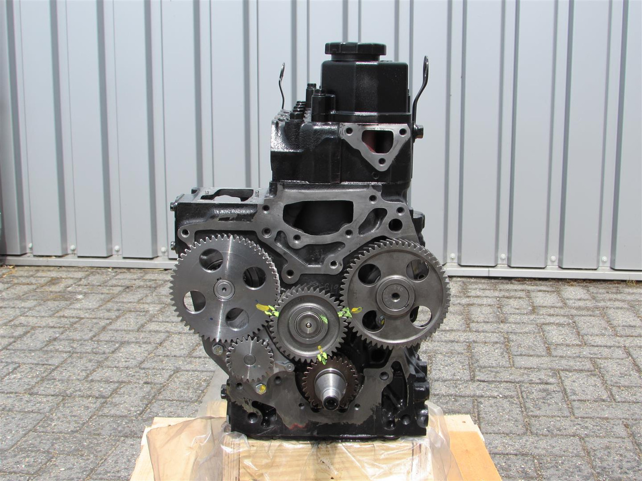 Mitsubishi NEW LONG BLOCK S4L(2) - Engine for Excavator: picture 1 Mitsubishi NEW LONG BLOCK S4L(2) - Engine for Excavator: picture 1