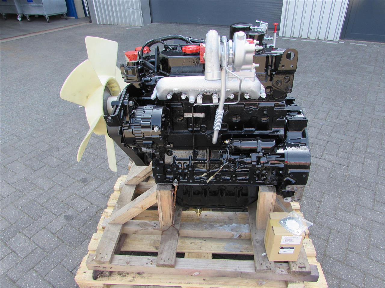 Mitsubishi RECON D04FR -KDP2TAAC / D04FR 74Kw @ 2000 rpm - Engine for Excavator: picture 1 Mitsubishi RECON D04FR -KDP2TAAC / D04FR 74Kw @ 2000 rpm - Engine for Excavator: picture 1