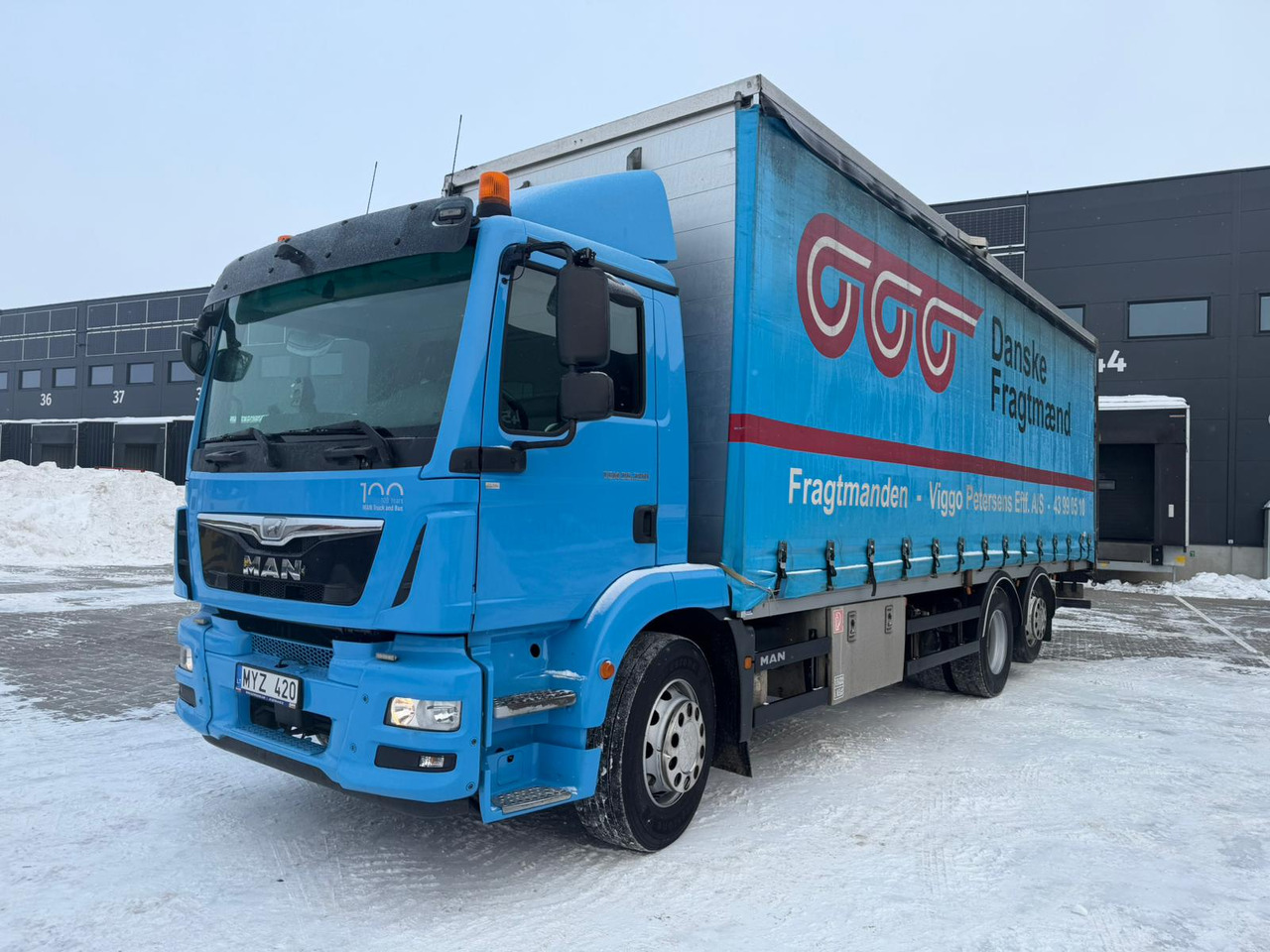 MAN TGM 26.290 - Curtainsider truck: picture 1 MAN TGM 26.290 - Curtainsider truck: picture 1