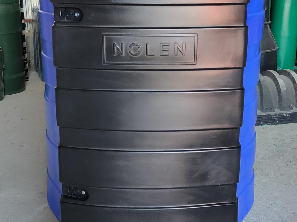 DC AdBlue-Behälter / AdBlue tank / Cuve à AdBlue / Serbatoio / Depósito / Бак для AdBlue / Zbiornik AdBlue 1500 l - Storage tank: picture 5 DC AdBlue-Behälter / AdBlue tank / Cuve à AdBlue / Serbatoio / Depósito / Бак для AdBlue / Zbiornik AdBlue 1500 l - Storage tank: picture 5
