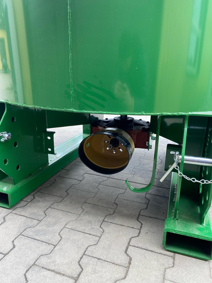 DC Betonmischer / Hydraulic concrete mixer / Malaxeur à béton hydraulique / Betoniera / Бетономешалка с гидравлическим приводом / Betoniarka hydrauliczna 800 l - Concrete mixer: picture 4 DC Betonmischer / Hydraulic concrete mixer / Malaxeur à béton hydraulique / Betoniera / Бетономешалка с гидравлическим приводом / Betoniarka hydrauliczna 800 l - Concrete mixer: picture 4