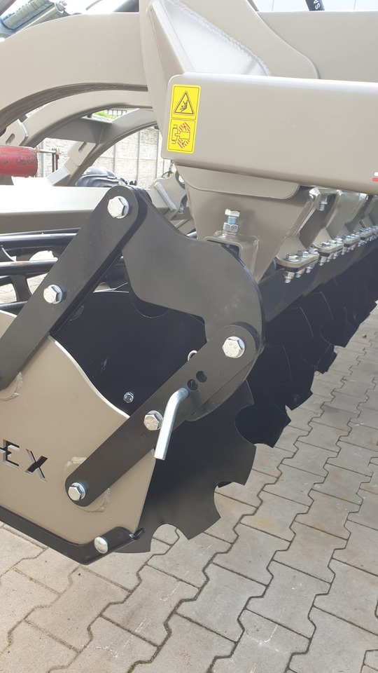 ROLEX Hydraulische Scheibenegge / Hydraulic discs harrow / Dechaumeur à disques / Erpice a dischi / Дисковая гидравлическая борона тип лёгкий с тележкой / Brona talerzowa hydraulicznie składana lekka 4 m - Disc harrow: picture 5 ROLEX Hydraulische Scheibenegge / Hydraulic discs harrow / Dechaumeur à disques / Erpice a dischi / Дисковая гидравлическая борона тип лёгкий с тележкой / Brona talerzowa hydraulicznie składana lekka 4 m - Disc harrow: picture 5