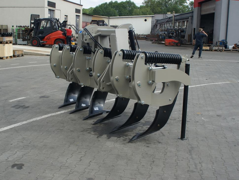 ROLEX Tiefenlockerer / Subsoiler / Décompacteur / Dissodatori / Subsolador / Глубокорыхлитель / Głębosz 3 m - Subsoiler: picture 2 ROLEX Tiefenlockerer / Subsoiler / Décompacteur / Dissodatori / Subsolador / Глубокорыхлитель / Głębosz 3 m - Subsoiler: picture 2
