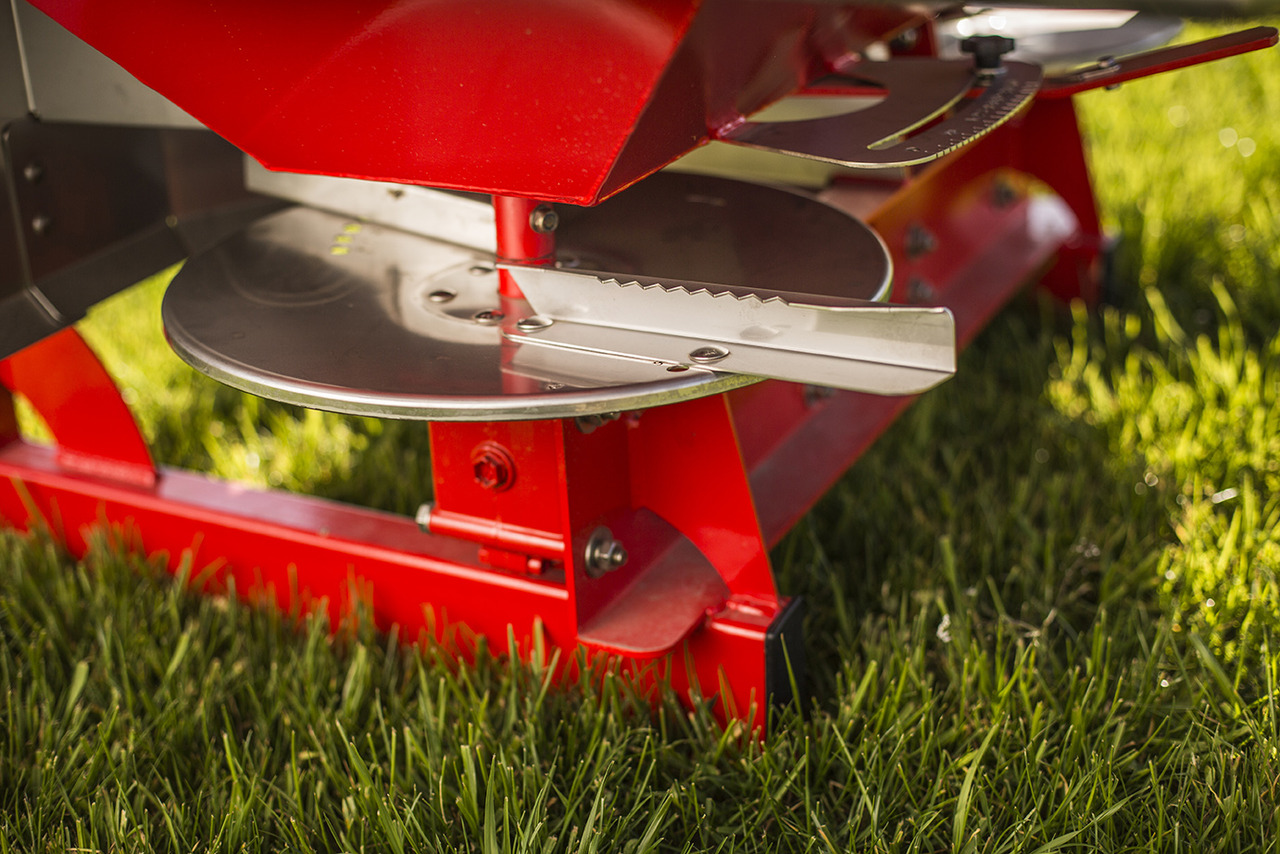 WOPROL Düngerstreuer / Fertilizer spreader / Epandeur d'engrais / Rozsiewacz nawozów 600 kg - Fertilizer spreader: picture 3 WOPROL Düngerstreuer / Fertilizer spreader / Epandeur d'engrais / Rozsiewacz nawozów 600 kg - Fertilizer spreader: picture 3
