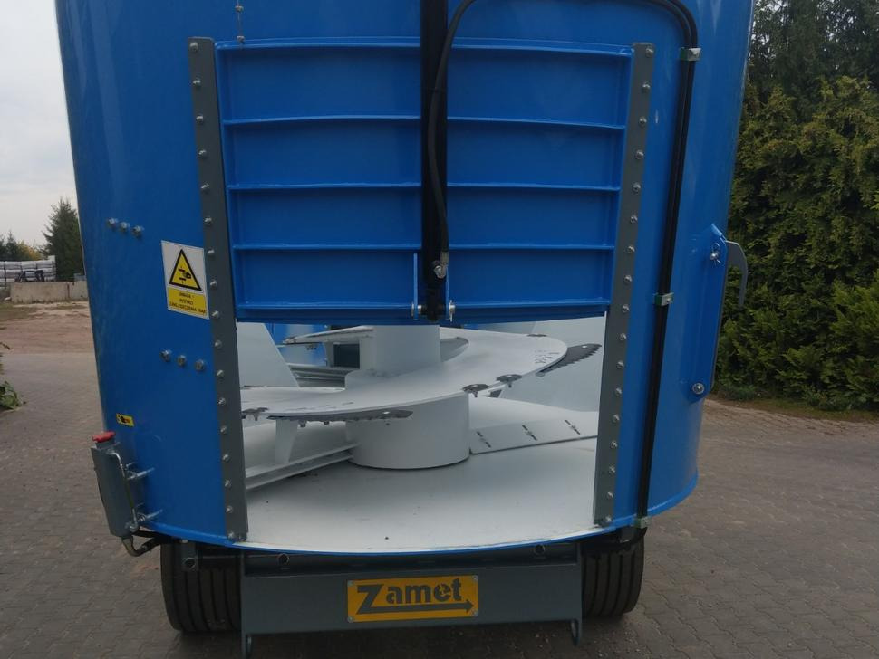 ZAMET Futtermischwagen / Feed mixer / Melangeuse / Carro miscelatore / Vagoneta de alimentación /Кормораздатчик / Wóz paszowy 16 m3 - Forage mixer wagon: picture 5 ZAMET Futtermischwagen / Feed mixer / Melangeuse / Carro miscelatore / Vagoneta de alimentación /Кормораздатчик / Wóz paszowy 16 m3 - Forage mixer wagon: picture 5