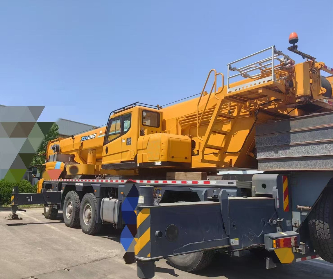 XCMG XCA130L7C - All terrain crane: picture 4 XCMG XCA130L7C - All terrain crane: picture 4