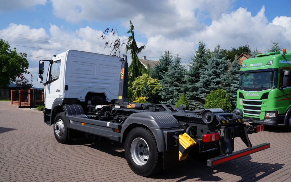 Mercedes-Benz ATEGO 1621 1624 EURO 6 HAKOWIEC HYVA DMC 16.000 KG ŁAD. 10.000 KG NISKI PRZEBIEG - Hook lift truck: picture 5 Mercedes-Benz ATEGO 1621 1624 EURO 6 HAKOWIEC HYVA DMC 16.000 KG ŁAD. 10.000 KG NISKI PRZEBIEG - Hook lift truck: picture 5