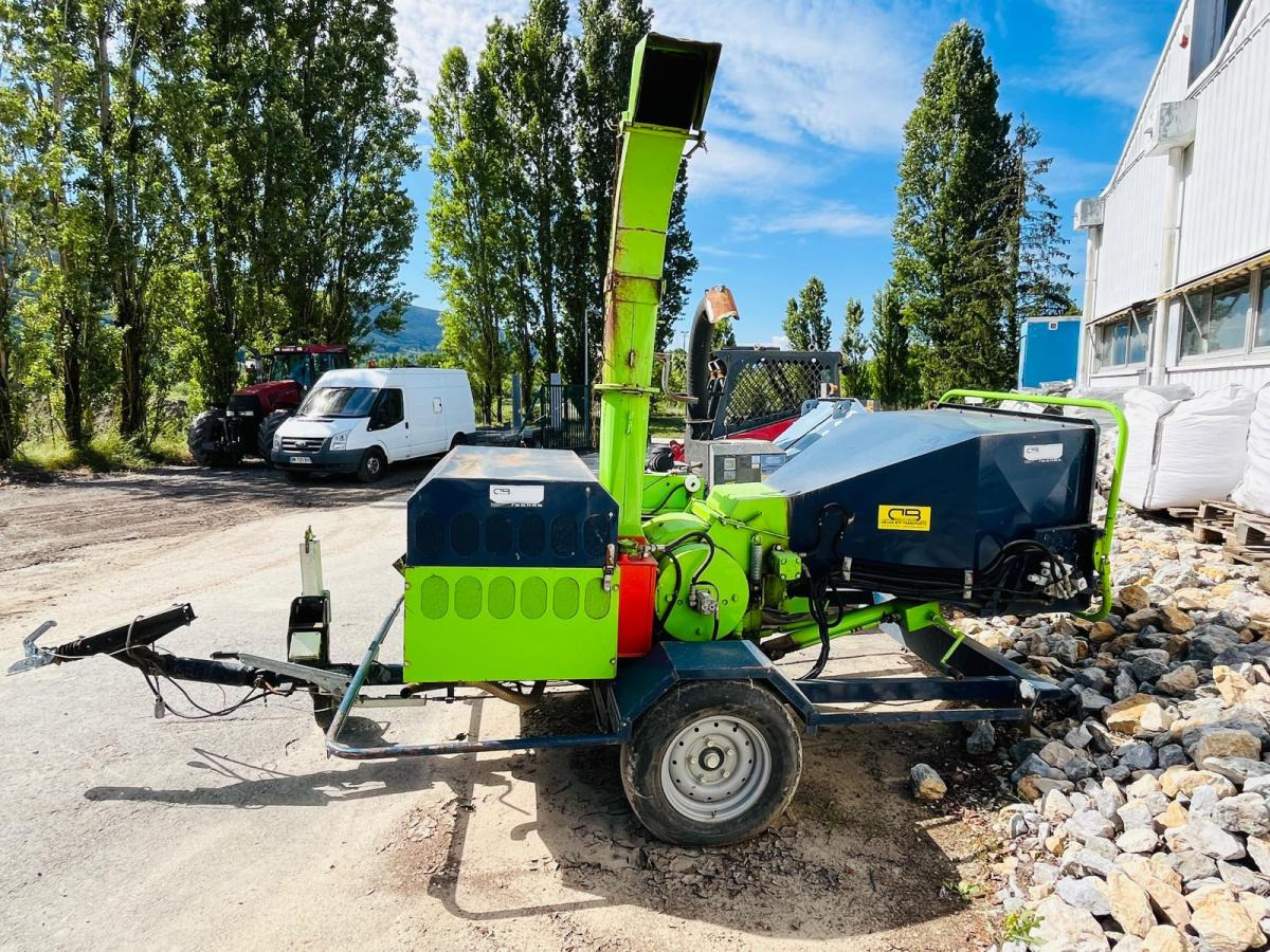 BUGNOT THIERION BV7 Broyeur de branche - Wood chipper: picture 3 BUGNOT THIERION BV7 Broyeur de branche - Wood chipper: picture 3