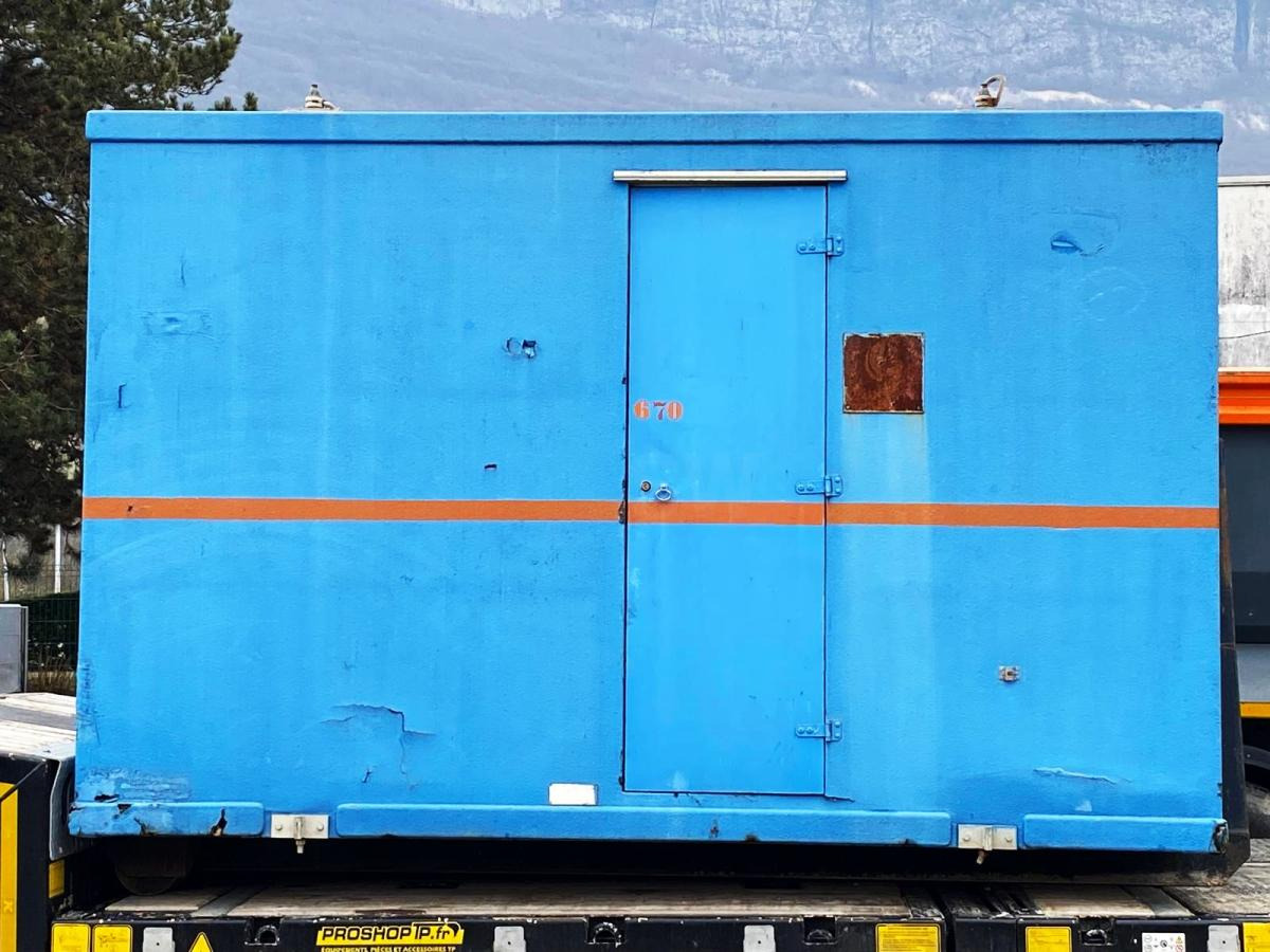 CABANE DE CHANTIER SUR BERCE AMPLIROLL - Construction container: picture 2 CABANE DE CHANTIER SUR BERCE AMPLIROLL - Construction container: picture 2