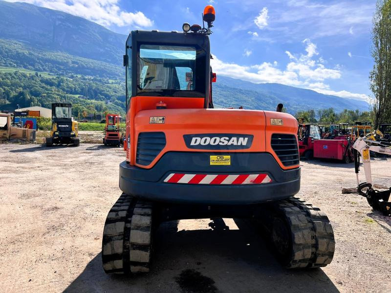 Doosan DX85R-3 PELLE A CHENILLES 8,5T PELLE A CHENILLES 8,5T - Crawler excavator: picture 4 Doosan DX85R-3 PELLE A CHENILLES 8,5T PELLE A CHENILLES 8,5T - Crawler excavator: picture 4