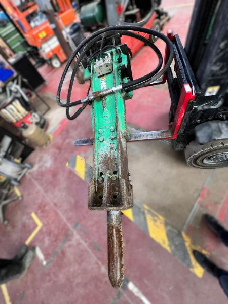 MONTABERT M900 BRH Marteau hydraulique pour 15-25T - Hydraulic hammer: picture 2 MONTABERT M900 BRH Marteau hydraulique pour 15-25T - Hydraulic hammer: picture 2