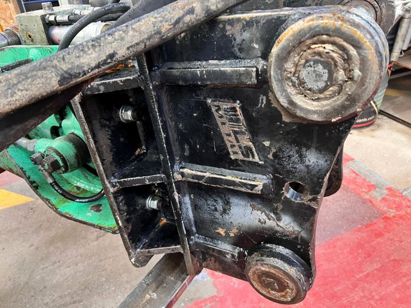 Hydraulic hammer MONTABERT M900 BRH Marteau hydraulique pour 15-25T: picture 10 Hydraulic hammer MONTABERT M900 BRH Marteau hydraulique pour 15-25T: picture 10