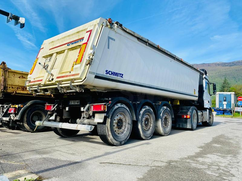SCHMITZ CARGOBULL SGFS3 REMORQUE SEMI BENNE (3 Essieux) - Tipper semi-trailer: picture 4 SCHMITZ CARGOBULL SGFS3 REMORQUE SEMI BENNE (3 Essieux) - Tipper semi-trailer: picture 4