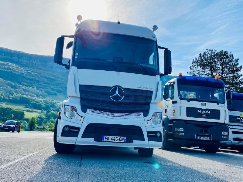 MERCEDES Tracteur routier ACTROS 1851 4X2 avec KIT HYDRAULIQUE - Tractor unit: picture 5 MERCEDES Tracteur routier ACTROS 1851 4X2 avec KIT HYDRAULIQUE - Tractor unit: picture 5