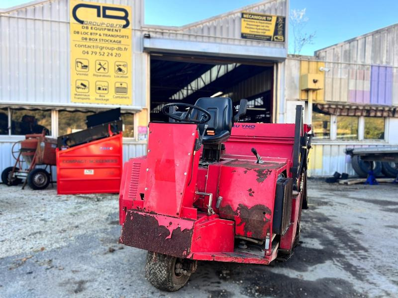 YNO 135-3 VEH Balayeuse diesel - Road sweeper: picture 1 YNO 135-3 VEH Balayeuse diesel - Road sweeper: picture 1