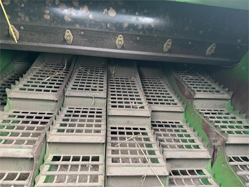 Harvester attachment John Deere 9660i WTS Hillmaster II c/w 622R Header: picture 24 Harvester attachment John Deere 9660i WTS Hillmaster II c/w 622R Header: picture 24