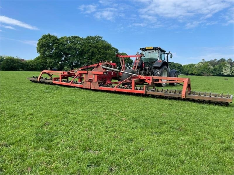 K-Two AE-RO II 9.6 Meter Grassland Aerator - Garden equipment: picture 2 K-Two AE-RO II 9.6 Meter Grassland Aerator - Garden equipment: picture 2