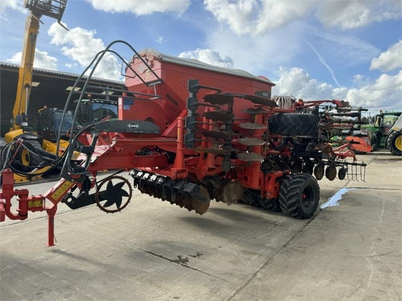 Kuhn Kuhn Speedliner 4000 Seed Drill - Combine seed drill: picture 4 Kuhn Kuhn Speedliner 4000 Seed Drill - Combine seed drill: picture 4