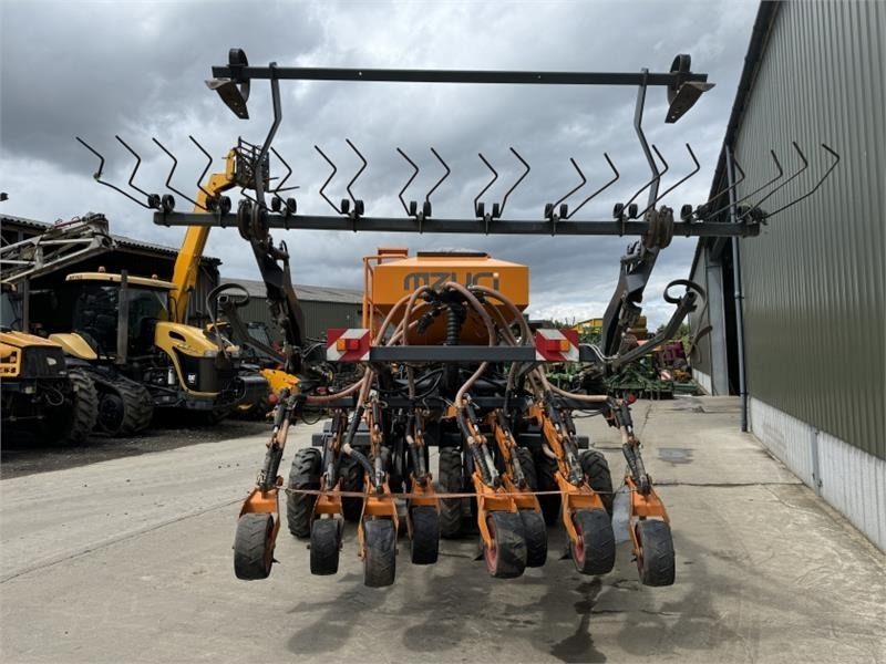 Mzuri Mzuri Pro-Till 3T Seed Drill - Combine seed drill: picture 4 Mzuri Mzuri Pro-Till 3T Seed Drill - Combine seed drill: picture 4