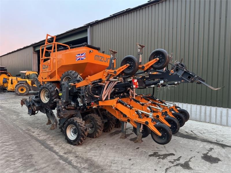 Mzuri Pro-Til 4T **Grain and Fert** - Combine seed drill: picture 2 Mzuri Pro-Til 4T **Grain and Fert** - Combine seed drill: picture 2