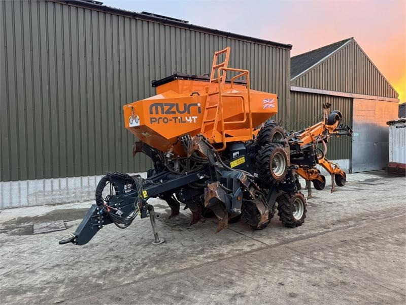 Mzuri Pro-Til 4T **Grain and Fert** - Combine seed drill: picture 1 Mzuri Pro-Til 4T **Grain and Fert** - Combine seed drill: picture 1