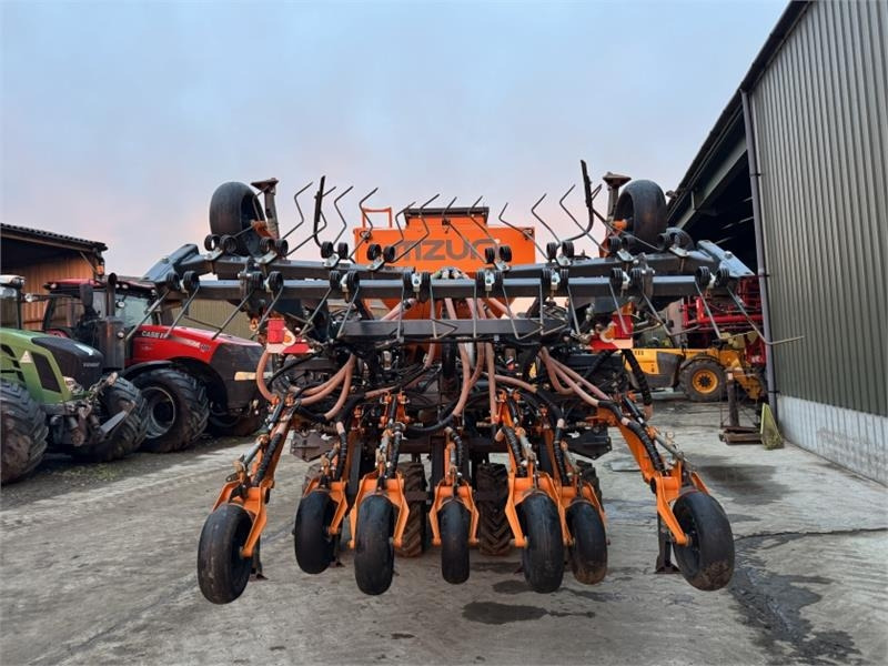 Mzuri Pro-Til 4T **Grain and Fert** - Combine seed drill: picture 3 Mzuri Pro-Til 4T **Grain and Fert** - Combine seed drill: picture 3