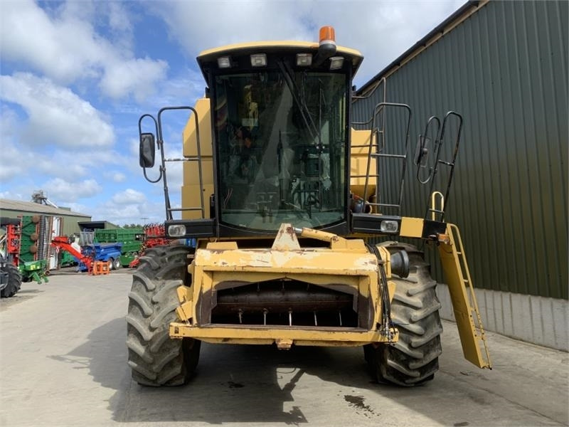 New Holland/Laverda New Holland TL58i / Laverda Hi - Harvester attachment: picture 5 New Holland/Laverda New Holland TL58i / Laverda Hi - Harvester attachment: picture 5