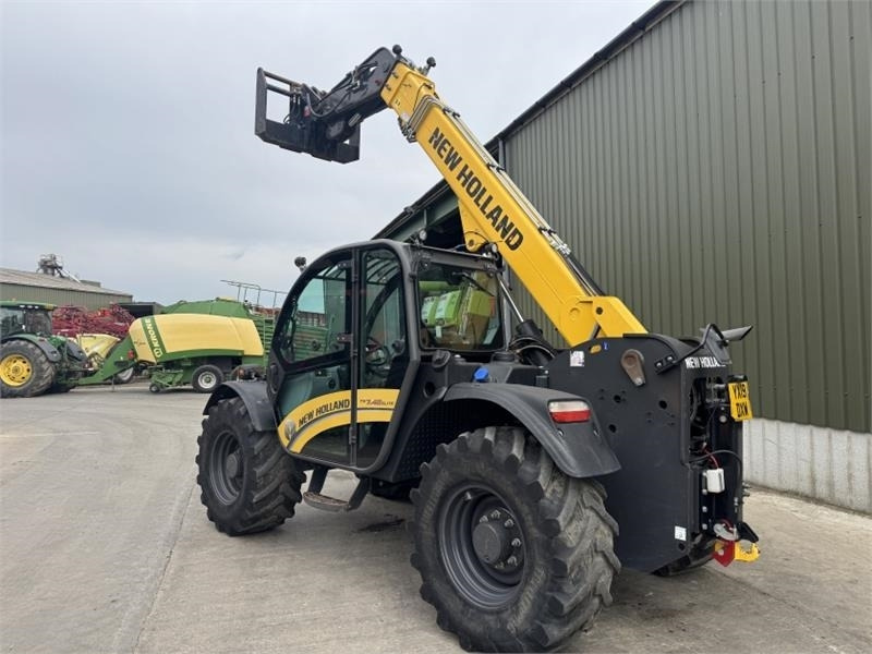 New Holland TH 7.42 Elite Telehandler**Merlo Headstock** - Telescopic handler: picture 4 New Holland TH 7.42 Elite Telehandler**Merlo Headstock** - Telescopic handler: picture 4