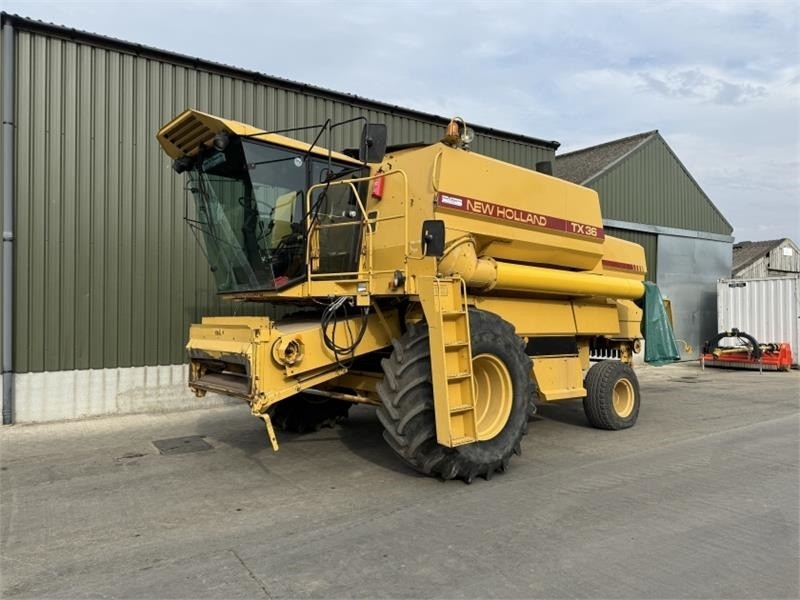 New Holland TX 36 - Harvester attachment: picture 3 New Holland TX 36 - Harvester attachment: picture 3