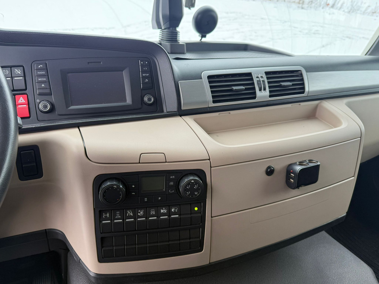 Curtainsider truck MAN TGL 12.250 / FIRANKA / WINDA / EURO 6 / SYPIALKA / 2018 ROK / SPROWADZONY: picture 20