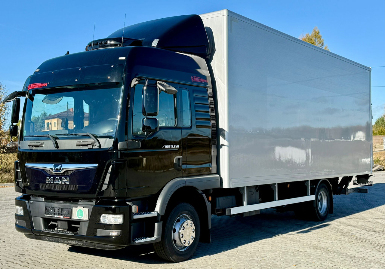 MAN TGM 12.290 / TGL / KONTENER / WINDA / 18 EUROPALET / SYPIALKA / - Box truck: picture 2 MAN TGM 12.290 / TGL / KONTENER / WINDA / 18 EUROPALET / SYPIALKA / - Box truck: picture 2