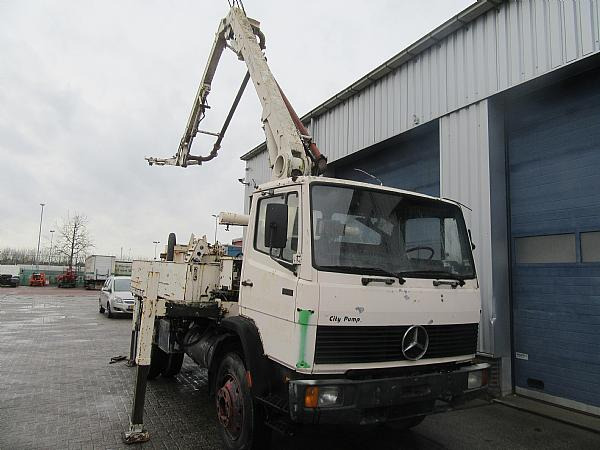 SCHWING City pump M16/13 Z - Concrete pump truck: picture 2 SCHWING City pump M16/13 Z - Concrete pump truck: picture 2