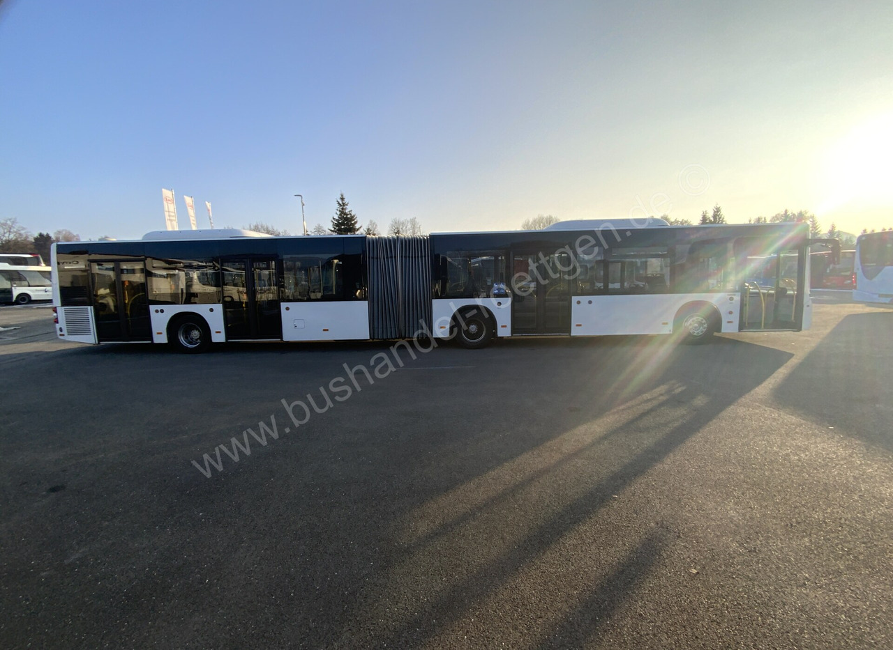 MAN A 23 Lions City G - Articulated bus: picture 5 MAN A 23 Lions City G - Articulated bus: picture 5