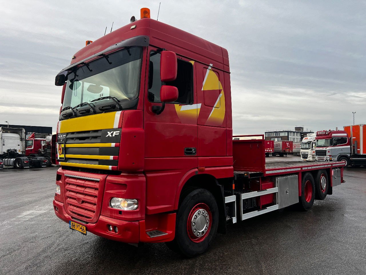 DAF XF 105.460 SC 6x2, NL Truck - Dropside/ Flatbed truck: picture 1 DAF XF 105.460 SC 6x2, NL Truck - Dropside/ Flatbed truck: picture 1