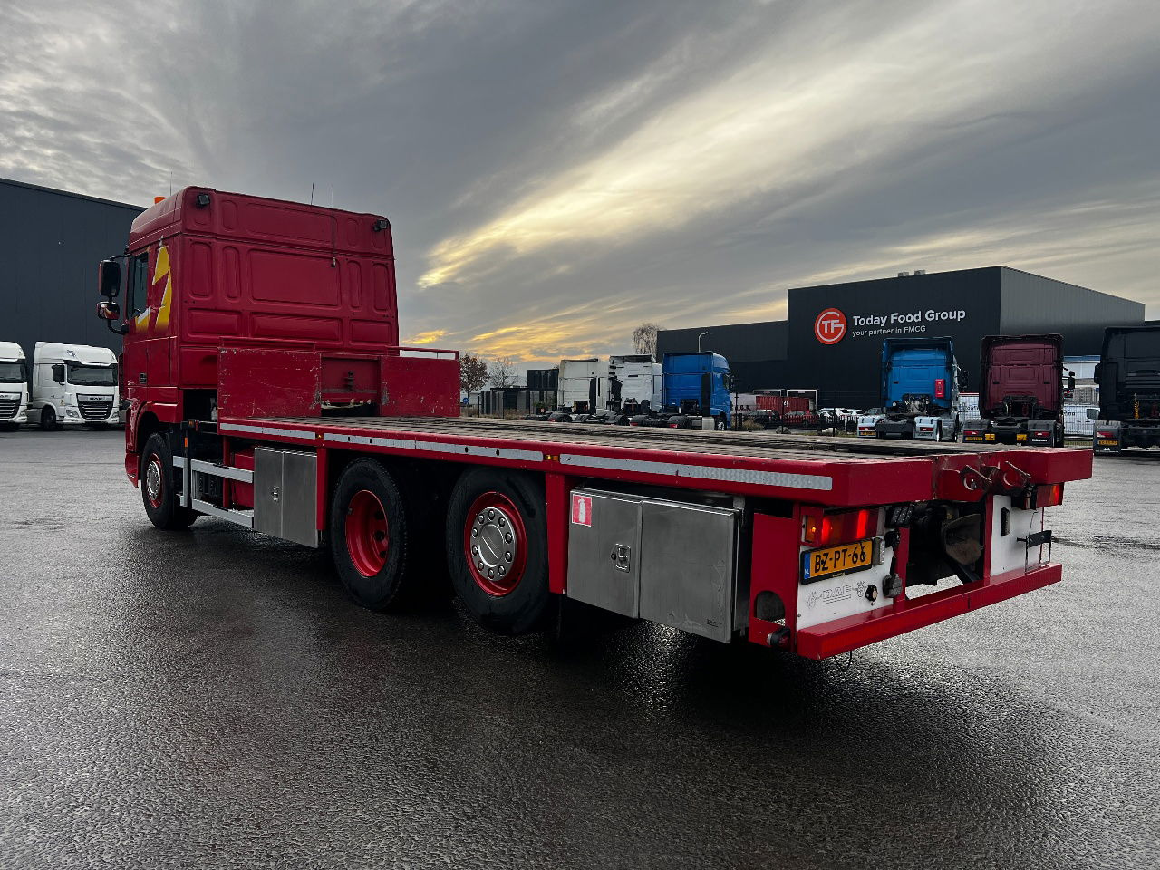 DAF XF 105.460 SC 6x2, NL Truck - Dropside/ Flatbed truck: picture 4 DAF XF 105.460 SC 6x2, NL Truck - Dropside/ Flatbed truck: picture 4