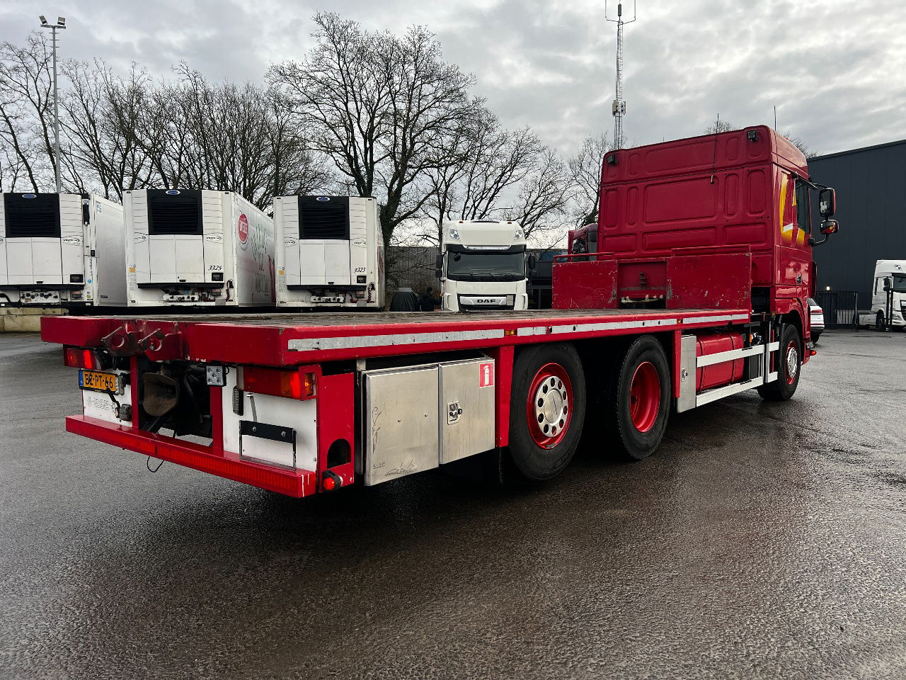 DAF XF 105.460 SC 6x2, NL Truck - Dropside/ Flatbed truck: picture 3 DAF XF 105.460 SC 6x2, NL Truck - Dropside/ Flatbed truck: picture 3