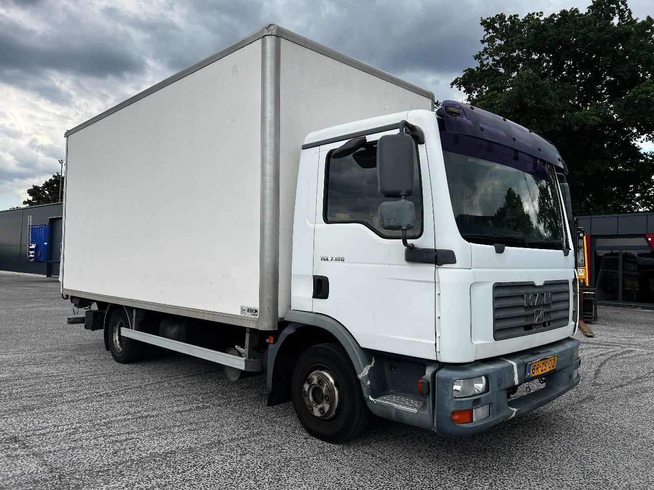 MAN TGL 7.180 Euro 3, Aut - Box truck: picture 2 MAN TGL 7.180 Euro 3, Aut - Box truck: picture 2