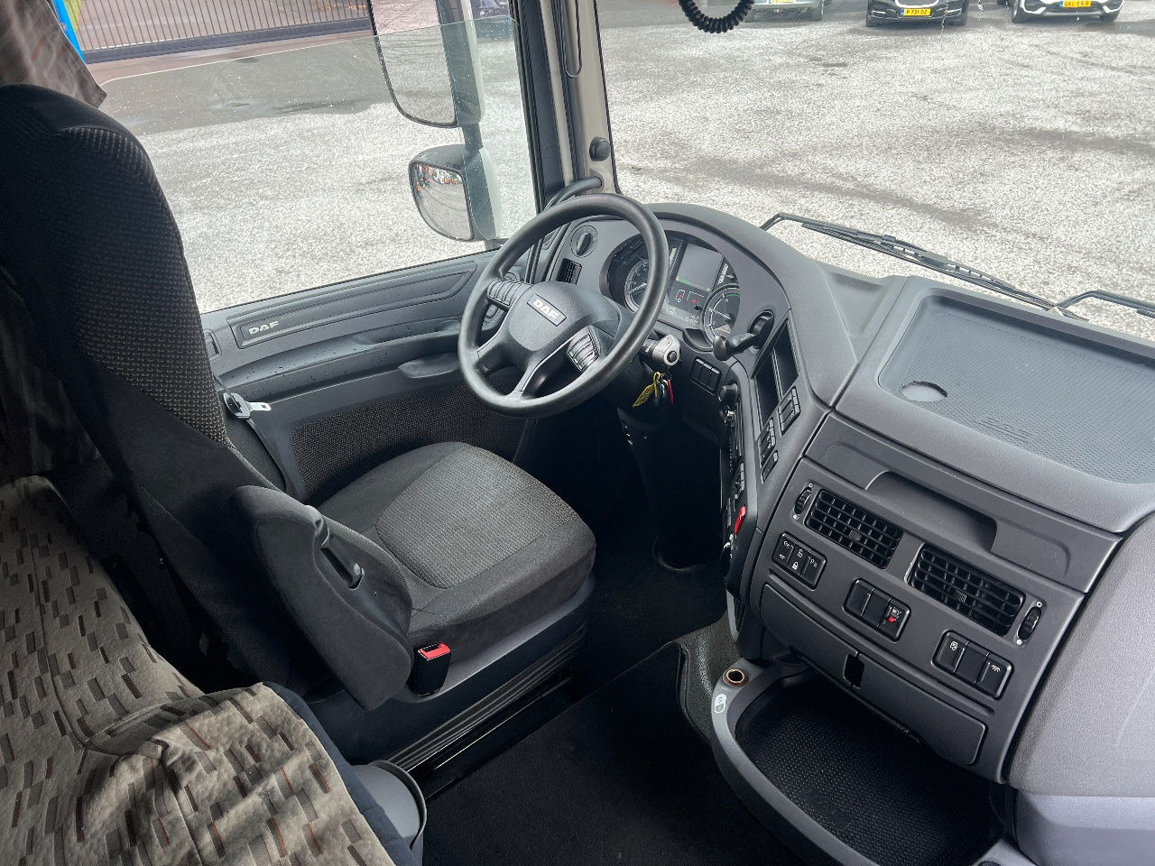 Tractor unit DAF XF 460 SSC, NL Truck: picture 10