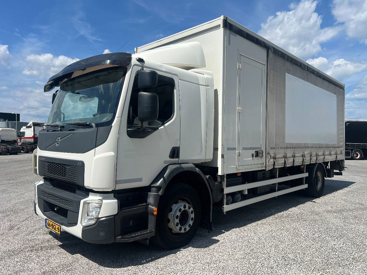 Volvo FE 250 Euro 6, 19T - Curtainsider truck: picture 1 Volvo FE 250 Euro 6, 19T - Curtainsider truck: picture 1