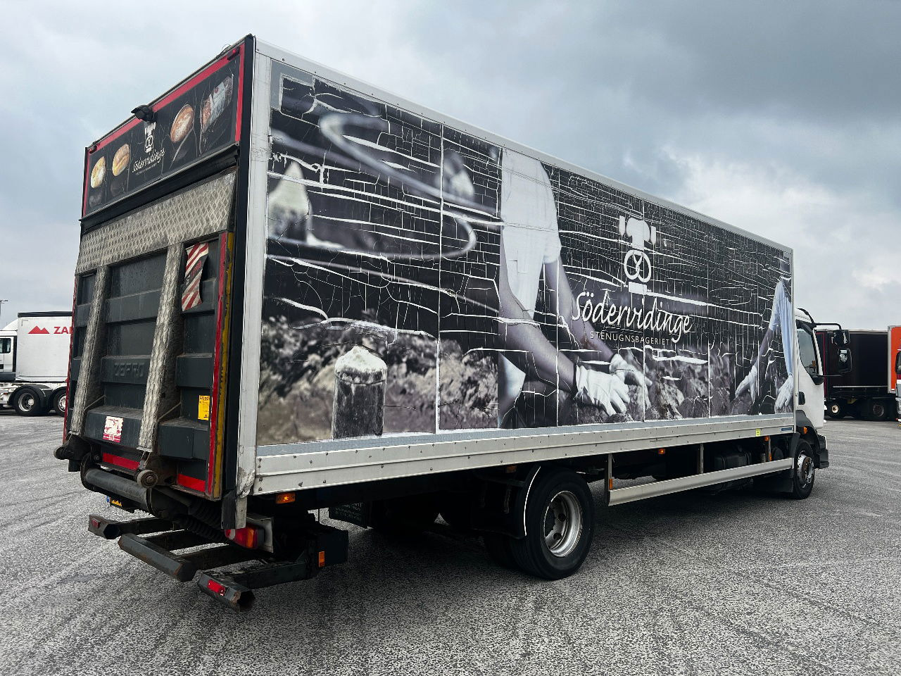 Volvo FL 12.240 Euro 5, NL truck - Box truck: picture 3 Volvo FL 12.240 Euro 5, NL truck - Box truck: picture 3