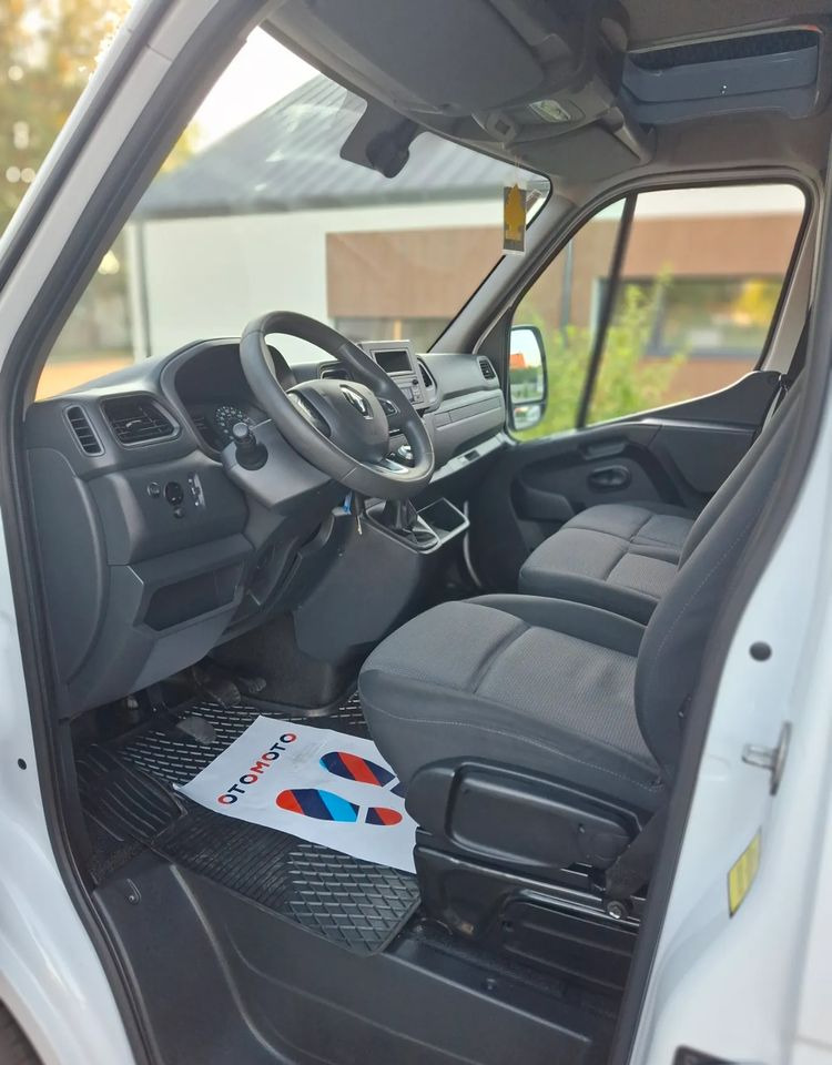 Curtain side van Renault Master: picture 14