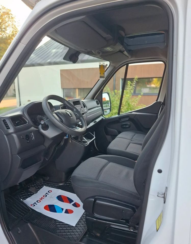 Curtain side van Renault Master: picture 15