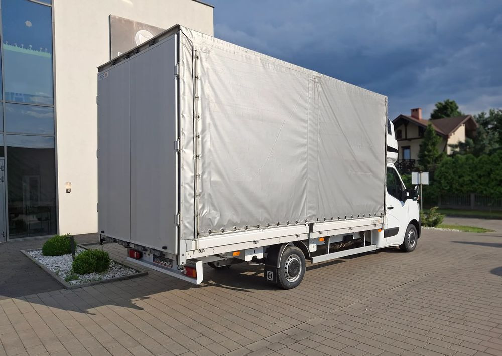 Renault Master - Curtain side van: picture 5 Renault Master - Curtain side van: picture 5